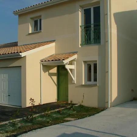 Semesterbostad Maison Piscine Couverte Saint-Georges-de-Didonne